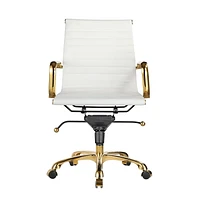 Toni Chaise