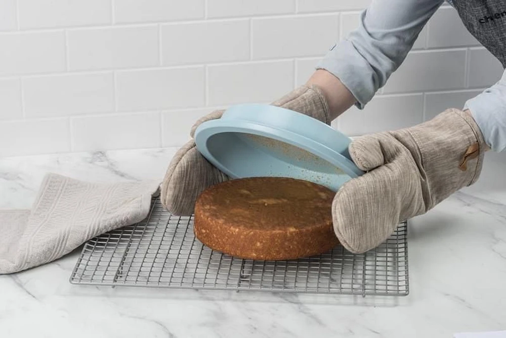 KitchenAid 9-inch Round Cake Pan Mineral Water, Round Pan