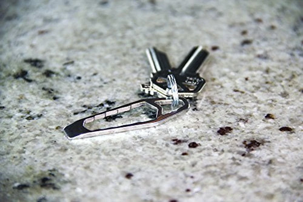 Clé anglaise compacte Nano de KeySmart - Acier inoxydable