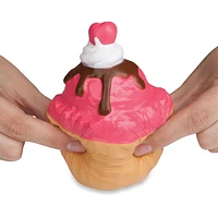 Squishies mous et doux The Orb Factory à coupe gaufre crème glacée cerise