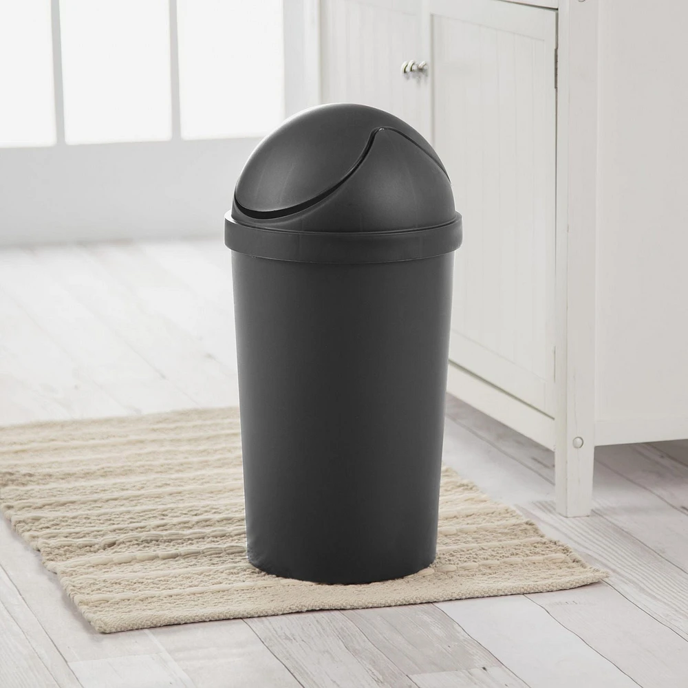 Poubelle avec couvercle basculant Sterilite de 11,4 L en noir 11,4 L