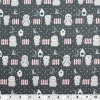 Tissu pré-coupé Fat Quarter de Fabric Creations noir avec des hiboux endormis gris - 18" x 21" / 45cm x 53cm 18" x 21" / 45cm x 53cm
