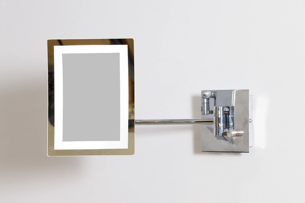 American Imaginations 17.44-in. W Magnifying Mirror AI-558