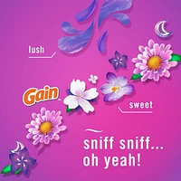 Febreze Car Air Freshener, Odor-Fighting Automotive Vent Clip, Gain Moonlight Breeze Scent, 4ML