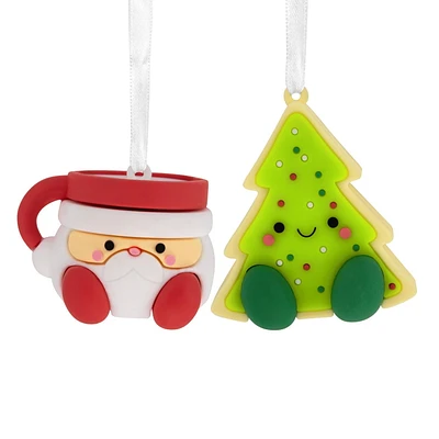 Décorations Hallmark de Noël (Tasse de lait pour le père Noël et biscuit, peluches magnétiques Better Together), ensemble de 2 peluches