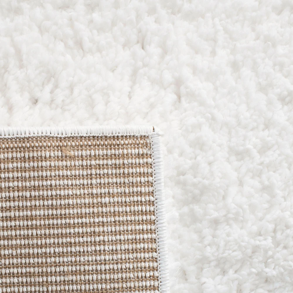 SAFAVIEH August Carlene Solid Plush Shag Area Rug