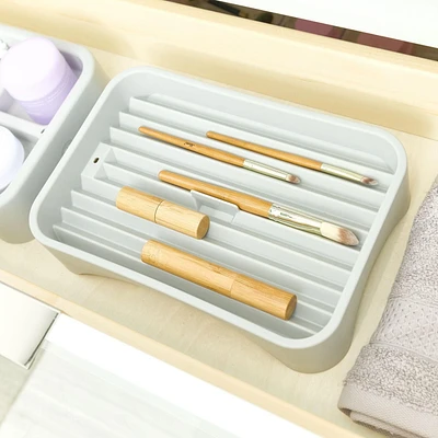 Organisateur gris iDesign Eco rainuré en plastique recyclé sans BPA – 7,6" x 11,1" x 2,5"