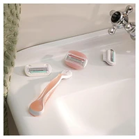 Venus ComfortGlide White Tea Women's Razor Blades, with Built-in Shave Gel Bars, 4 Razor Blade Refills, 4CT