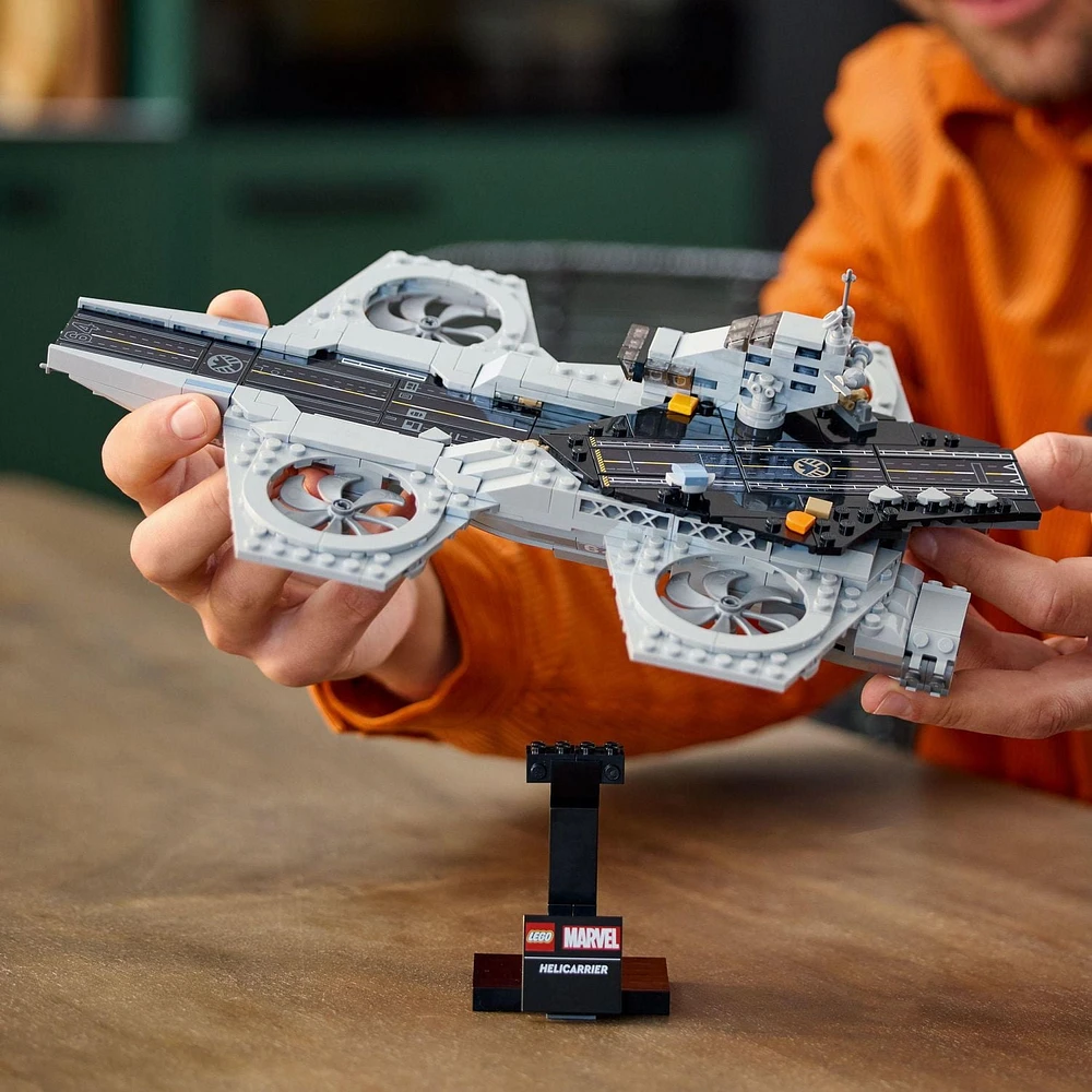 LEGO Super Heroes Marvel L’hélitransport des Avengers 76295 Ensemble de construction (509 pièces) Comprend 509 pièces, 18+ ans