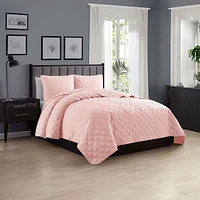 Swift Home Diamond Quilt Set