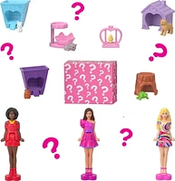Coffrets Maison de poupée ​Mini BarbieLand Barbie, Maison de rêves Mini avec poupée Barbie surprise de 3,81 cm (1,5 po), mobilier, accessoires, ascenseur et piscine (les styles peuvent varie