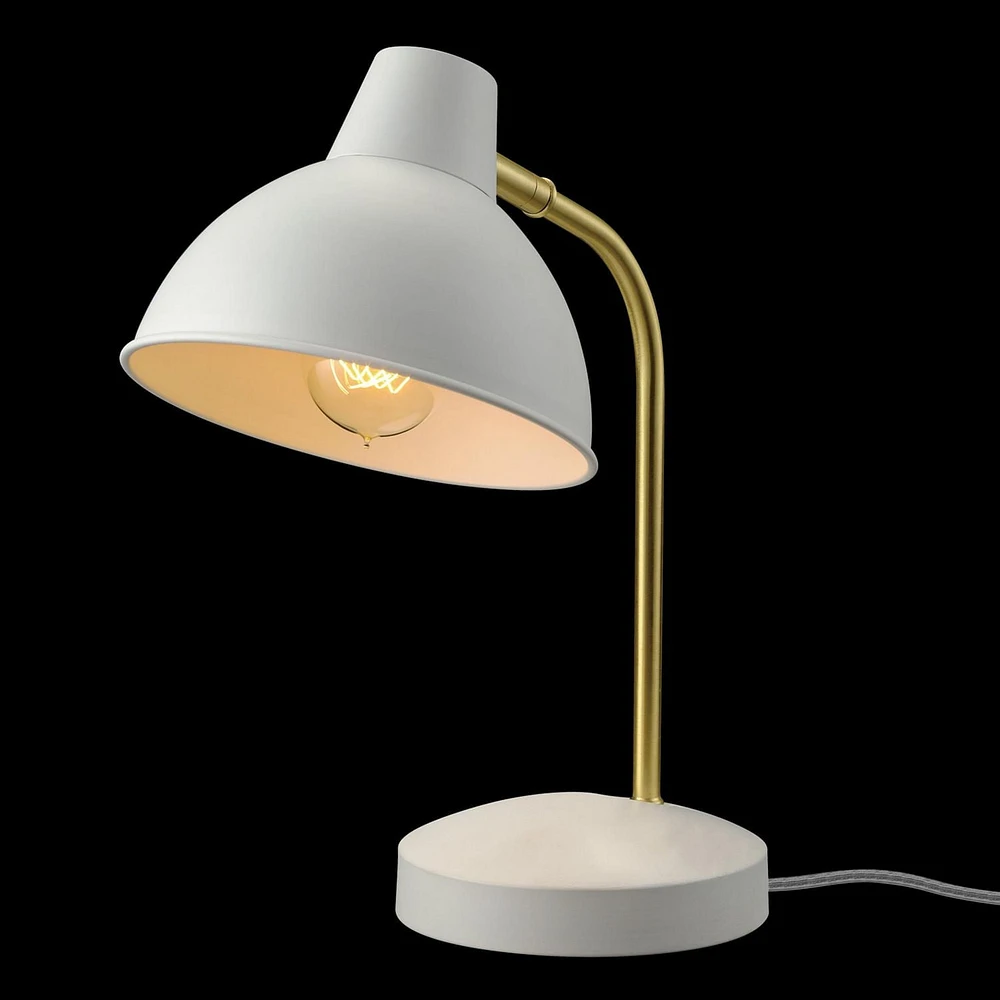 Lampe de bureau de 15 po Willow, blanc mat, bras or mat, abat-jour pivotant, interrupteur à bascule sur le cordon