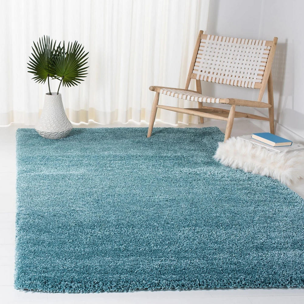 Safavieh Milan Harlow Solid Shag Area Rug