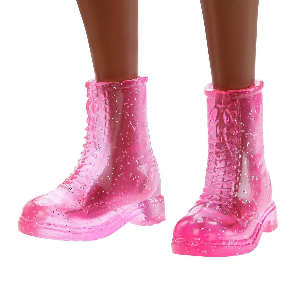 Barbie: Poupée Barbie Big City, Big Dreams « Brooklyn » (30 cm, Brune à Cheveux Tressés) Roberts avec Haut à Paillettes, Jupe et Accessoires, Cadeau pour Enfants de 3 à 7 ans