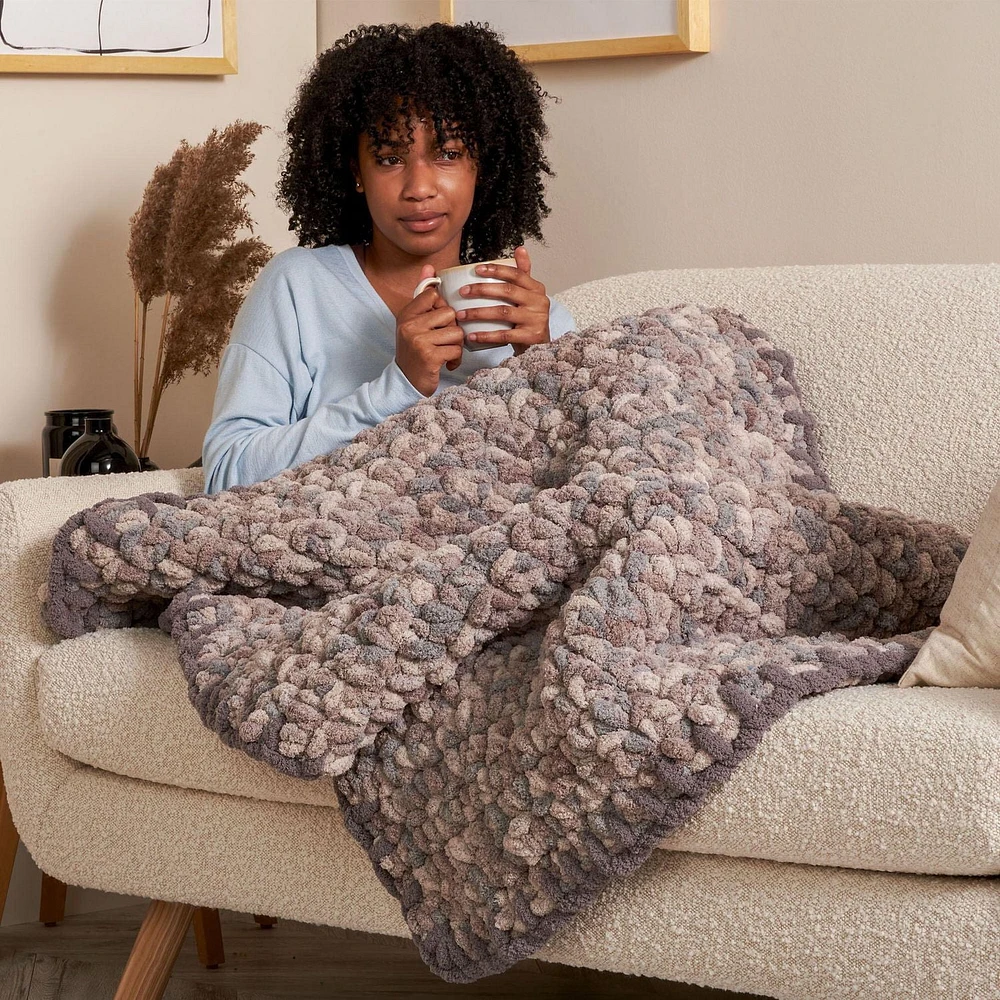 Bernat® Blanket Extra Thick™ Yarn, Polyester #7 Jumbo, 21.2oz/600g