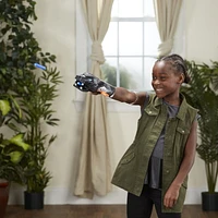 Marvel Black Panther, Gant de frappe Vibranium Nerf avec 3 fléchettes Nerf, jouet de super-héros pour enfants à partir de 5 ans