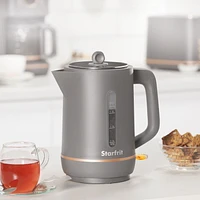 Bouilloire en plastique Starfrit Caledonia de 1,7 L.
