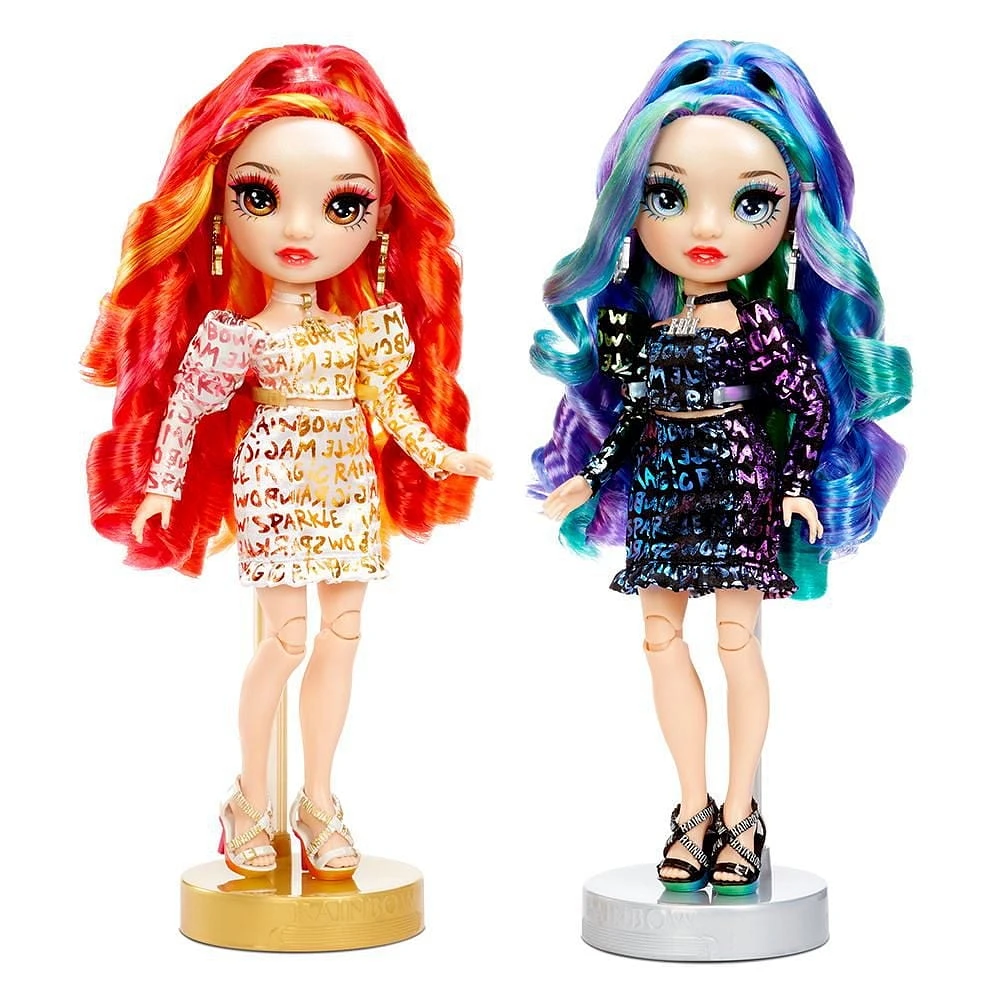 Poupées-mannequins Rainbow High de série spéciale, paquet de 2 jumelles, Laurel & Holly De'Vious –vêtues de tenues imprimées métallisées aux couleurs de l’arc-en-ciel avec accessoires de poupée – exce