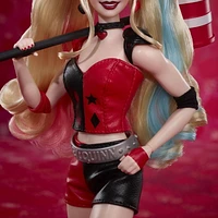 Barbie Signature Poupée Harley Quinn, de collection, maillet
