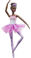 Poupée Barbie s’illuminer lorsqu’elle danse