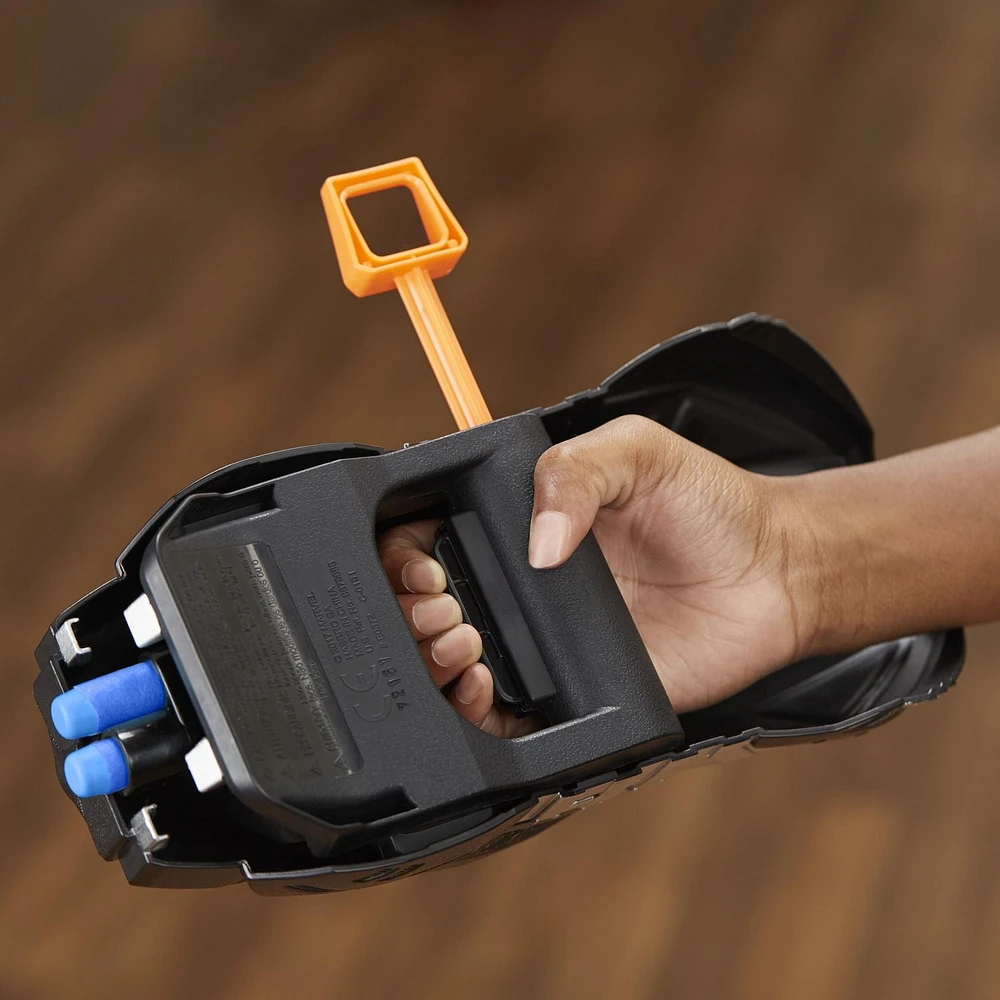 Marvel Black Panther, Gant de frappe Vibranium Nerf avec 3 fléchettes Nerf, jouet de super-héros pour enfants à partir de 5 ans