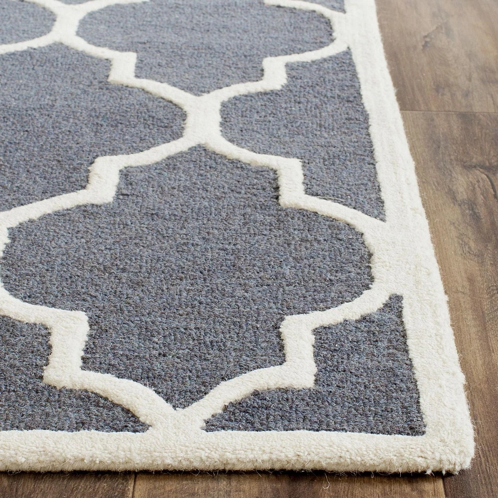 Safavieh Cambridge Kevin Geometric Area Rug