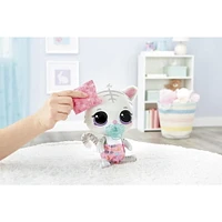 Animal BABY born Surprise Cuddle Baby Pet : le chaton boit et fait réellement pipi