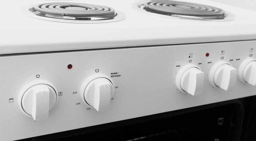 Danby DERM240WC Cuisinière électrique de 24 po de largeur en Blanc