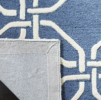 Safavieh Cambridge Kierra Geometric Area Rug