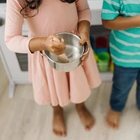 Melissa & Doug, Poêlons et casseroles en acier inoxydable, ensemble de cuisine pour enfants (8 pièces)