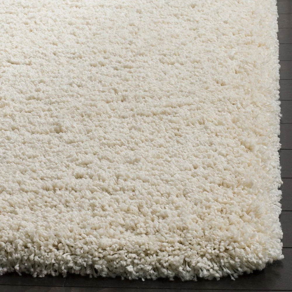 Safavieh California Solid Plush Shag Area Rug