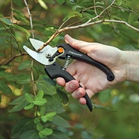 FISKARS STAINLESS STEEL PRUNER, FISKARS STAINLESS STEEL LIGHTWEIGHT PRUNER
