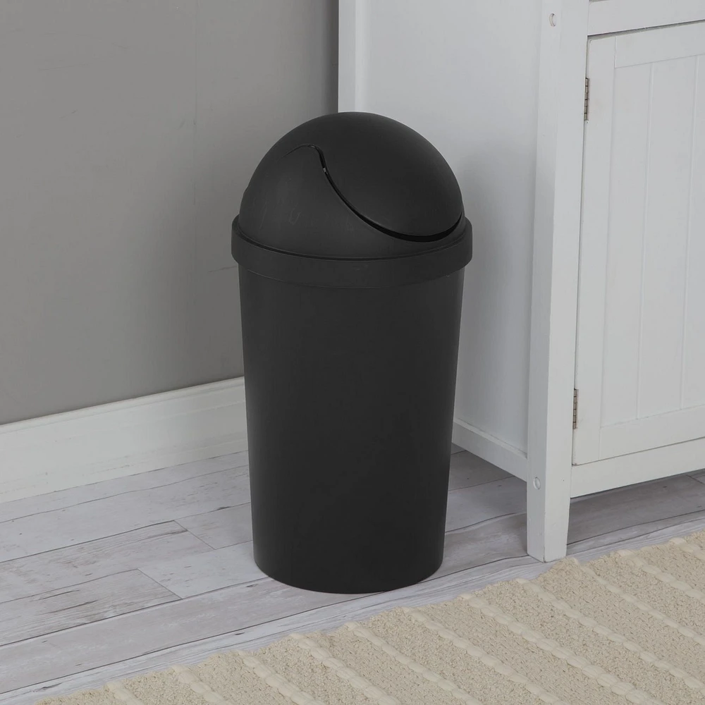 Poubelle avec couvercle basculant Sterilite de 11,4 L en noir 11,4 L