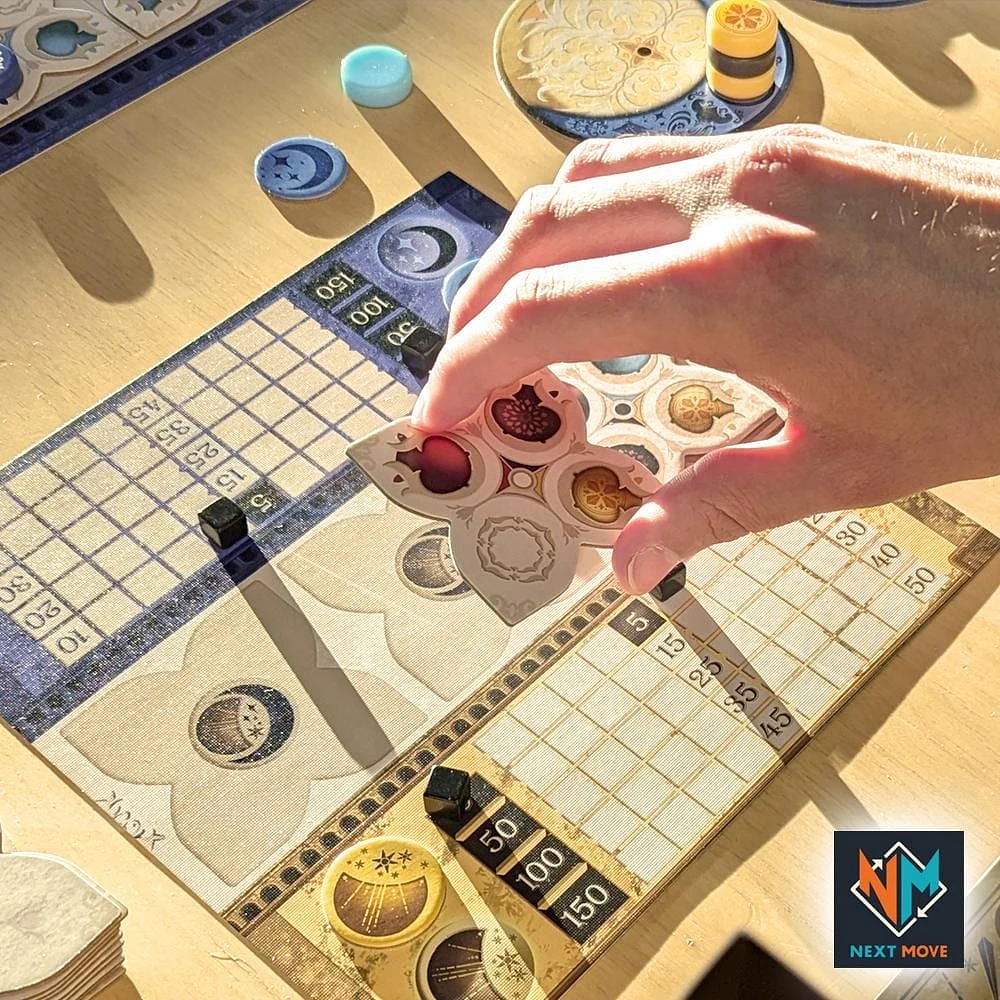 Asmodee - Next Move - AZUL-DUEL - Bilingual Board Game English/French - 2 players - Ages 10 and up