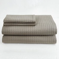 Millano Classic Quilt Set