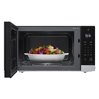 LG 1.5 cu. ft. NeoChef™ Countertop Microwave with Smart Inverter and EasyClean®