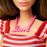 Barbie  Passeport Rose Poupée et coffret de jeu Aventures à Paris Âges 3+