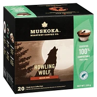Dosettes de café Loup Hurlant de Muskoka Roastery Coffee Co. à torréfaction foncée moyenne en emballage d'une portion