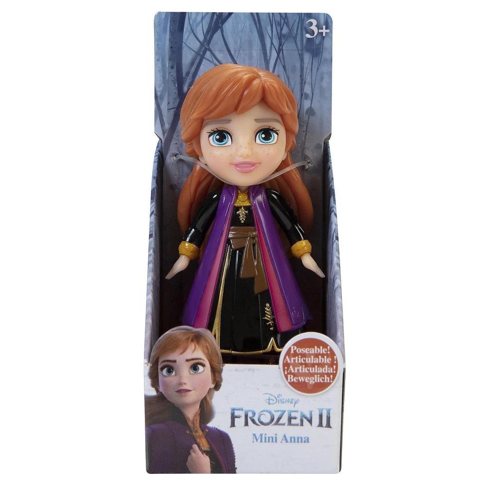 Mini poupée Anna (tenue de voyage)
