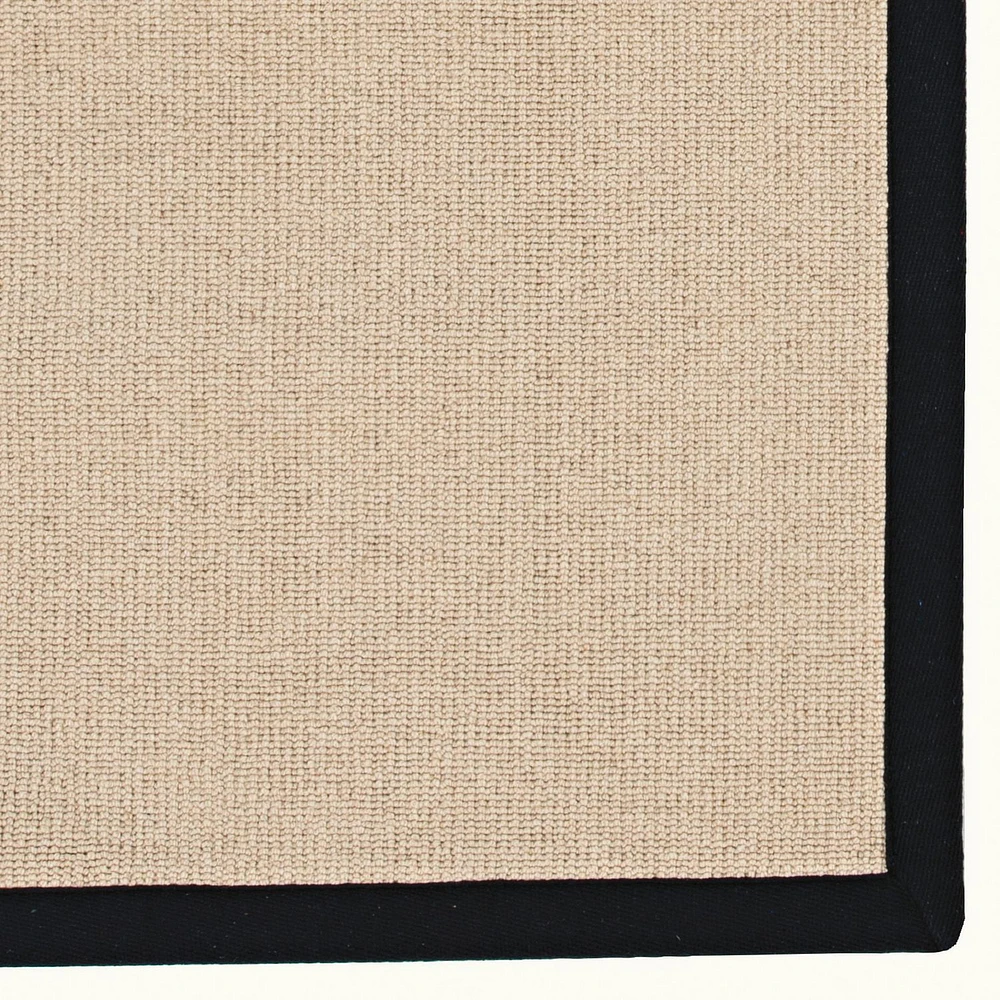 Tapis d'appoint Athena naturel et noir de 1 pi 10 po x 2 pi 10 po