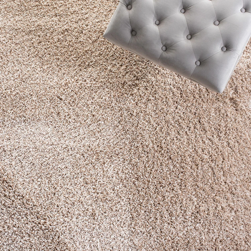 Safavieh California Solid Plush Shag Area Rug