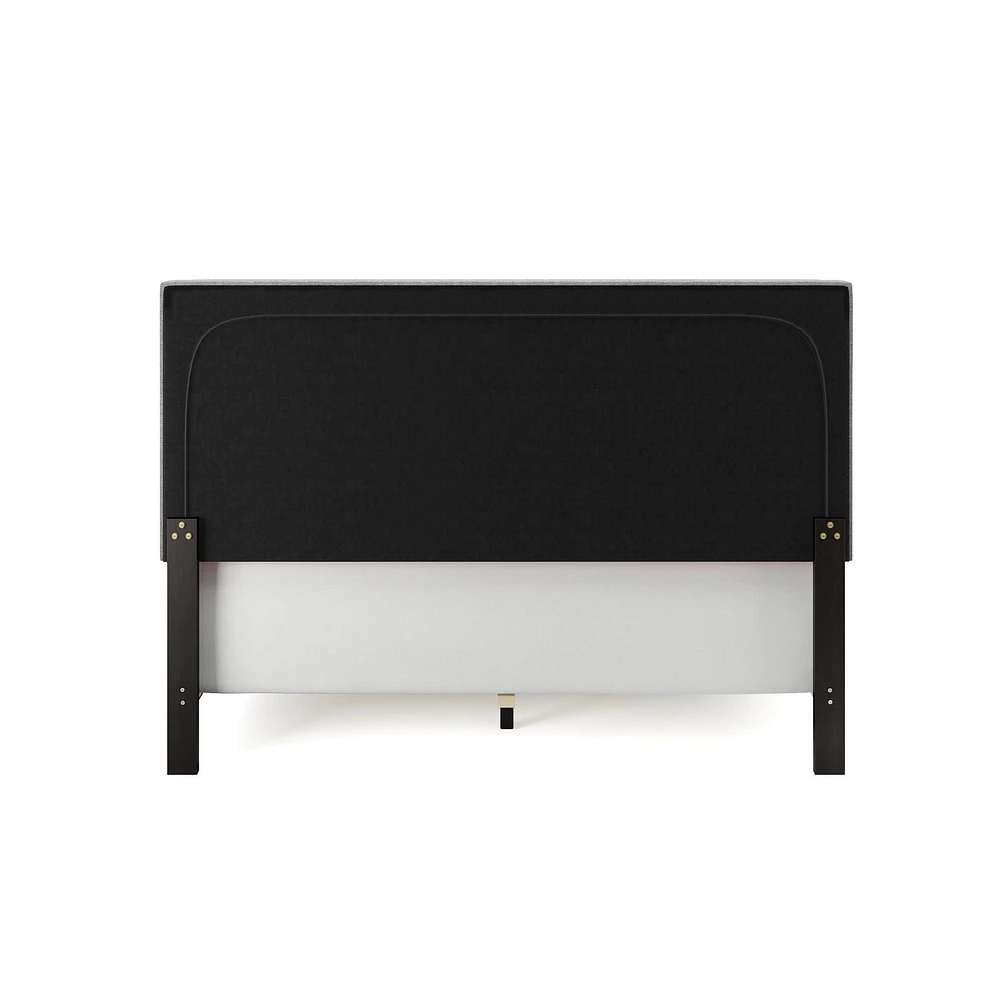 Lit plateforme rembourré Skylar avec garniture de tête de clou, par Hillsdale Living Essentials