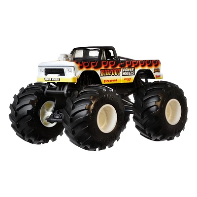 Hot Wheels Monster Trucks 1:24 scale Bigfoot Vehicle