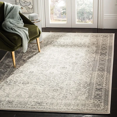 SAFAVIEH Carnegie Cebrail Traditional Distressed Area Rug