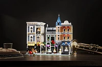 LEGO Creator Expert La place de l'assemblée (10255)