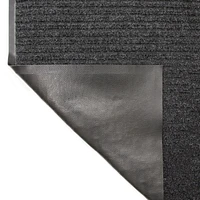 Paillasson de 4 pi x 6 pi Platinum Needlepunch Charcoal avec endos en vinyle 4pi x 6 pi intérieur/extérieur