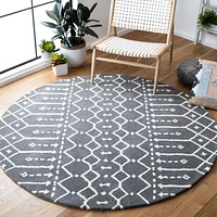 Safavieh Himalaya Darin Geometric Area Rug
