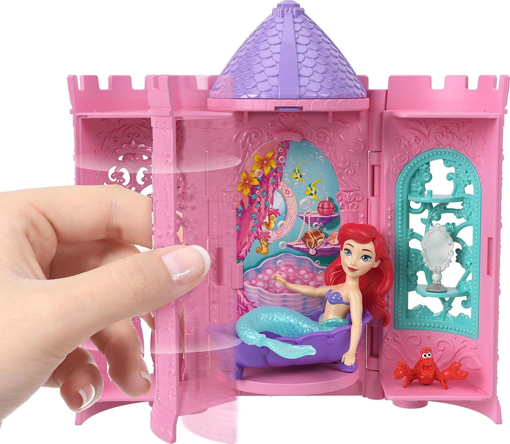 Princesses Disney Tourelle Surprise Petite poupée, 5 surprises