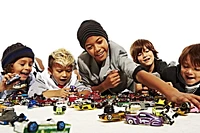 Ensemble Transporteur T-Rex Suprême Ville Hot Wheels et coffret de 5 véhicules (variés), 2 jouets