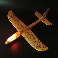 Façon de célébrer ! AVION EN MOUSSE LUMINEUSE, NOUVEAUTÉ